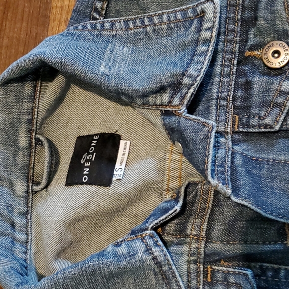 Jean jacket - Picture 2 of 4